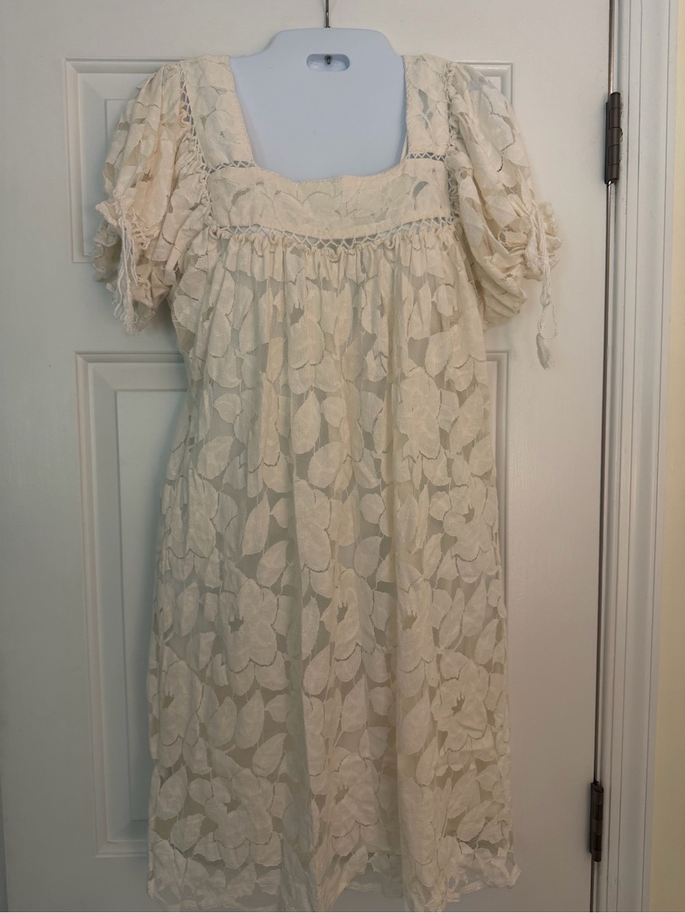 Trulli Ivory Floral Lace Boho Dress Size M NWOT